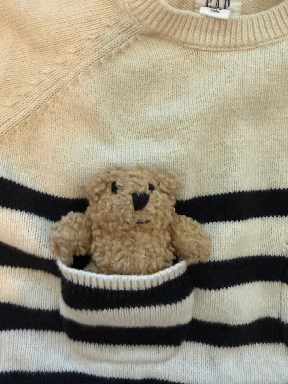 Baby Gap Teddy Bear Pocket Striped Sweater Cream Navy 6-12M - Picture 3 of 6